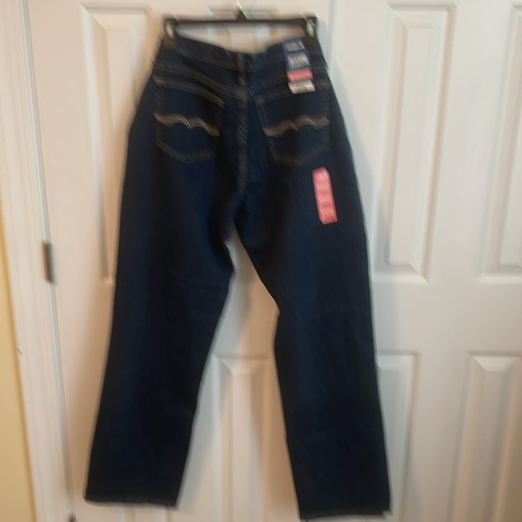 Wrangler NWT 10x34 straight leg jeans - Picture 9 of 9